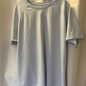 5 Men’s XL athletic t-shirts